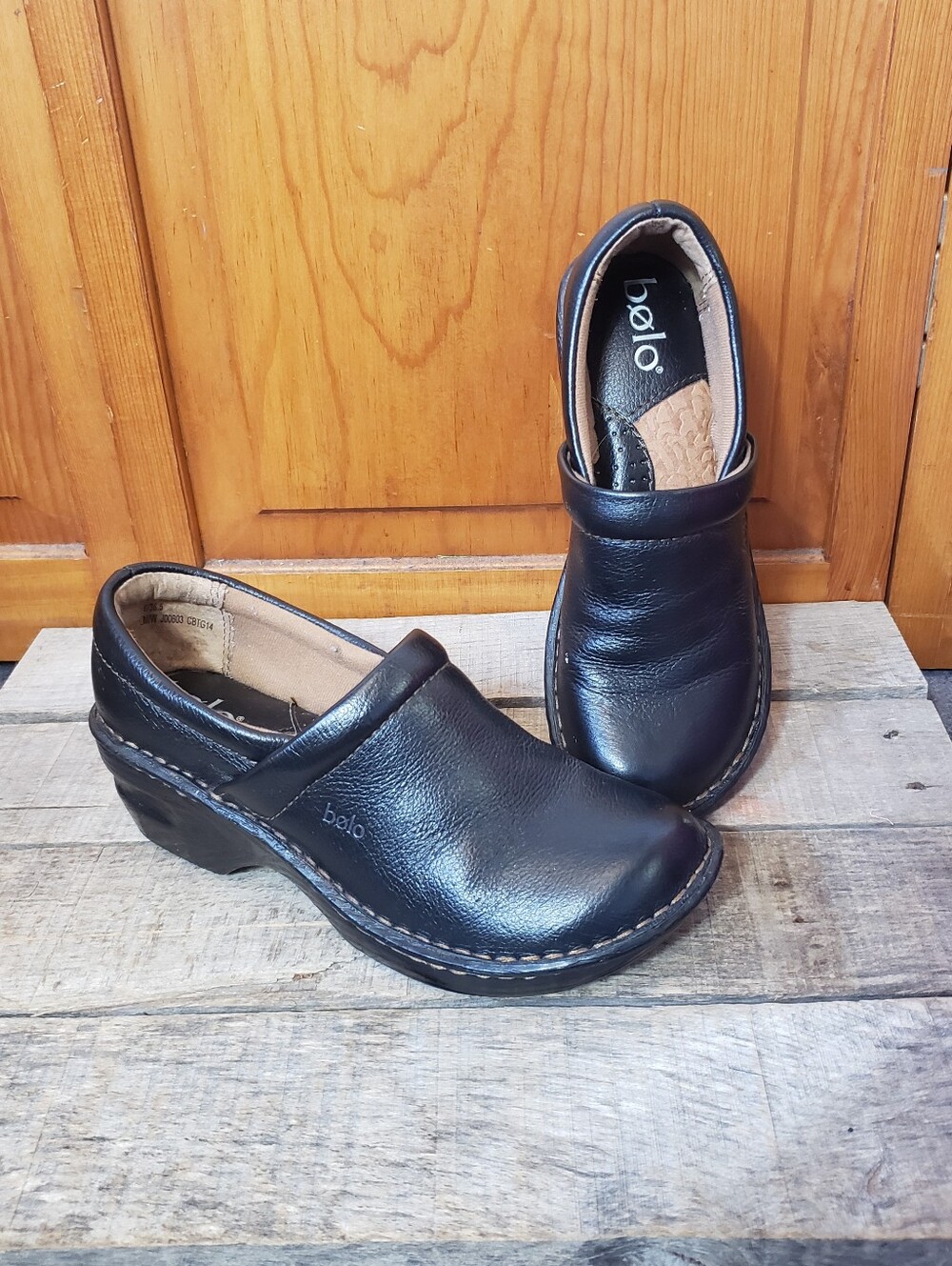 BOLO Classic Black Leather Slip-On Clogs 6